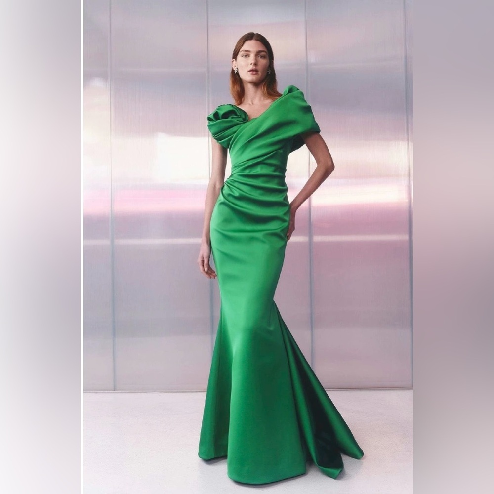 Rachel Gilbert Edan Green/Apple Trumpet Green Flower Appliqué Mermaid Gown NWT